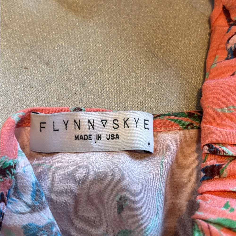 Flynn Skye Coral Floral Maxi Dress. Medium. - Picture 9 of 10